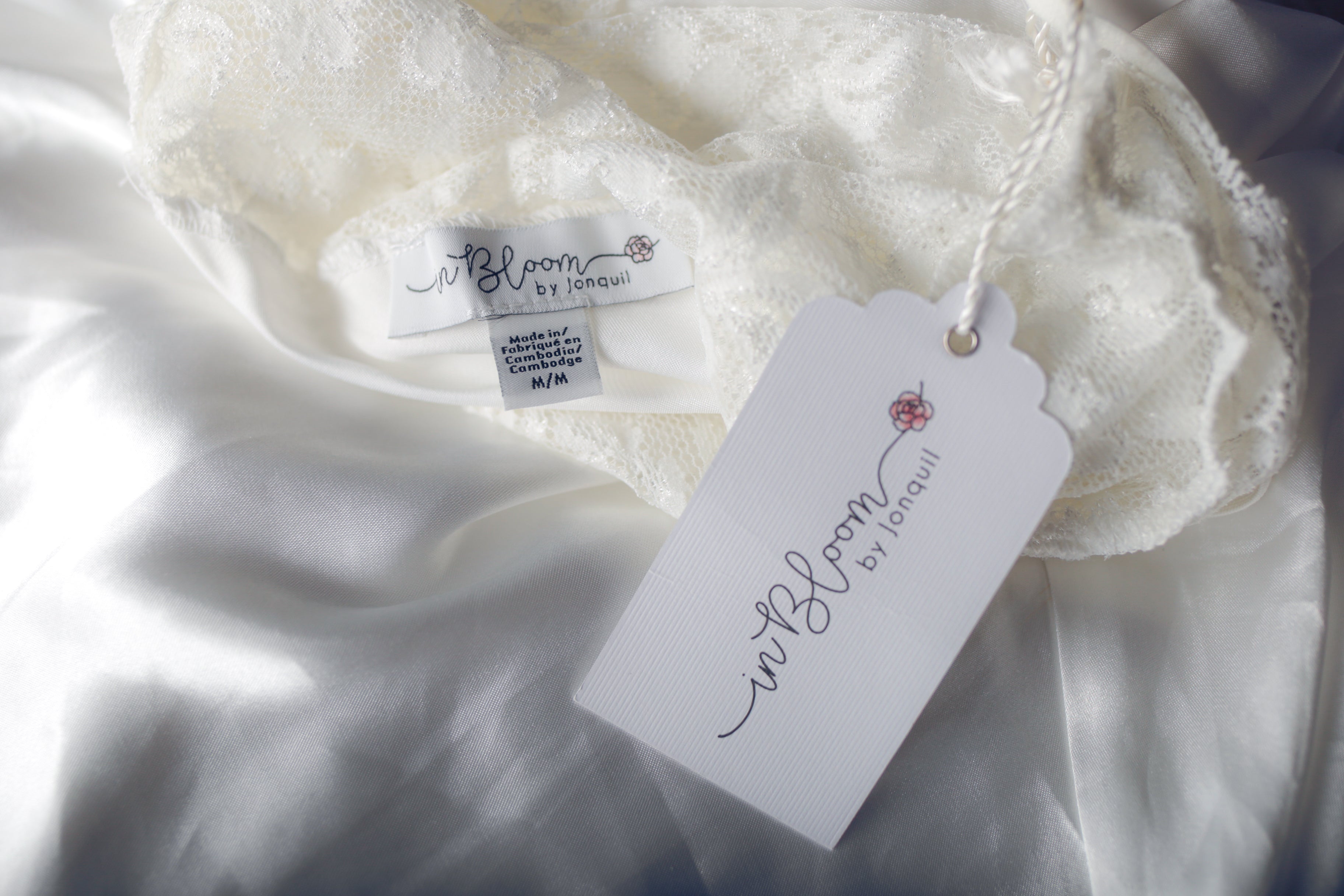 In Bloom Jonquil Satin Lace Racerback Cami Chemise Lingerie White Medium NEW