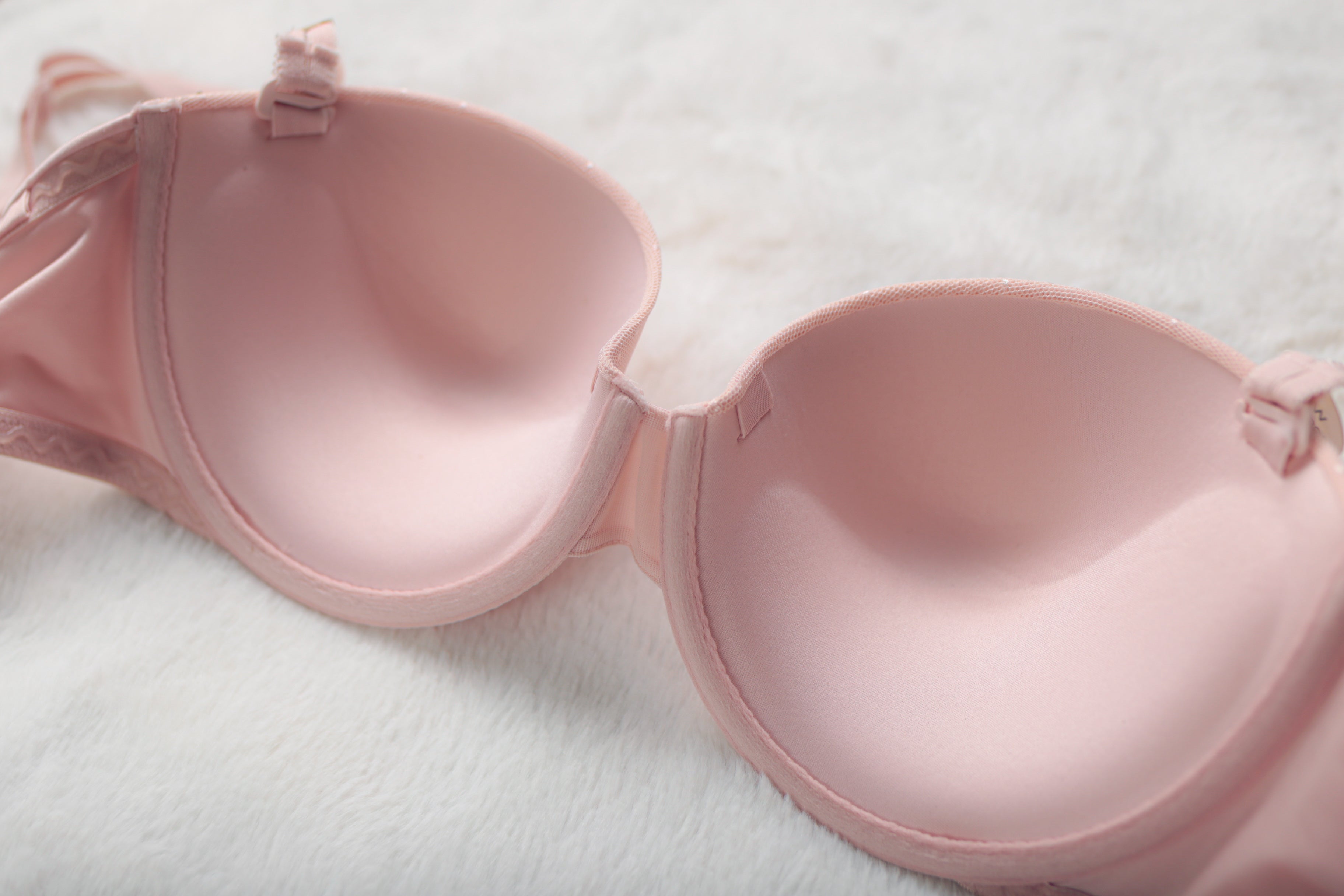Candie's Pink Pretty Teen Seamless Molded Smooth Underwire T-shirt Bra 34D NEW