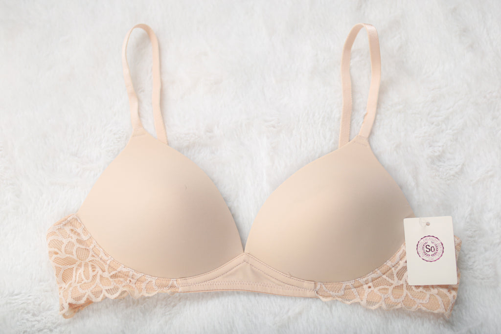 SO Juniors Wireless Training Lightly Lined Padded Lounge Bra Beige 38A NEW