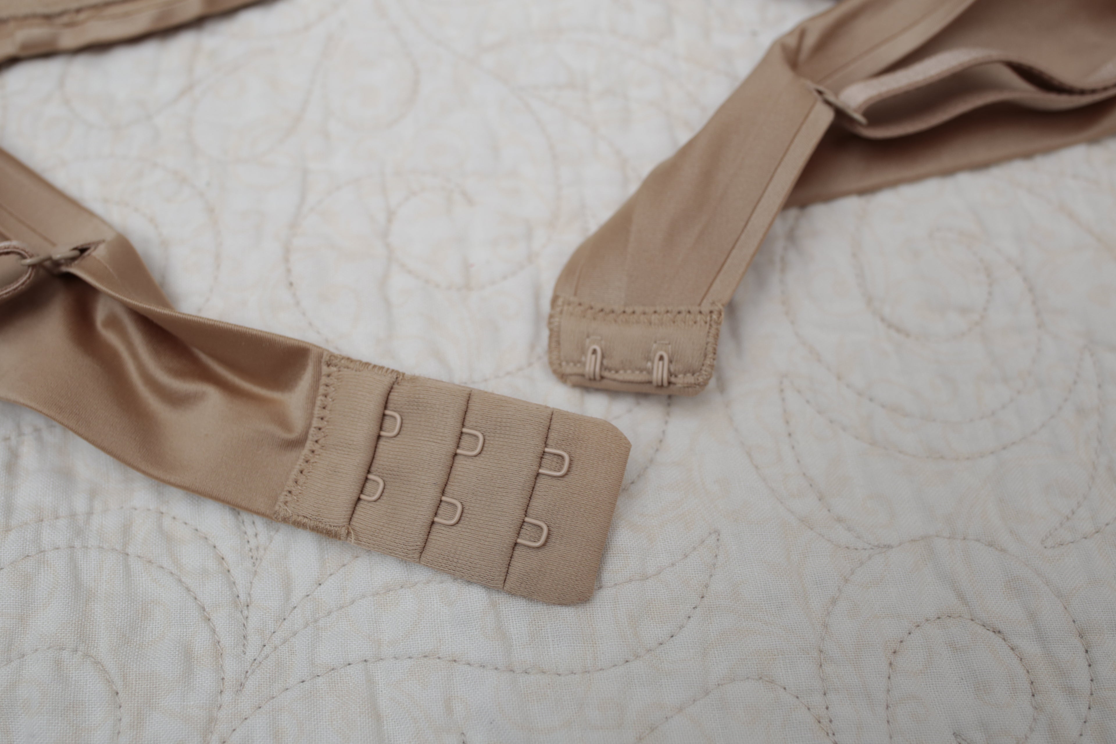 Ambrielle 36B Everyday Wirefree Multiway T-shirt Bra Beige