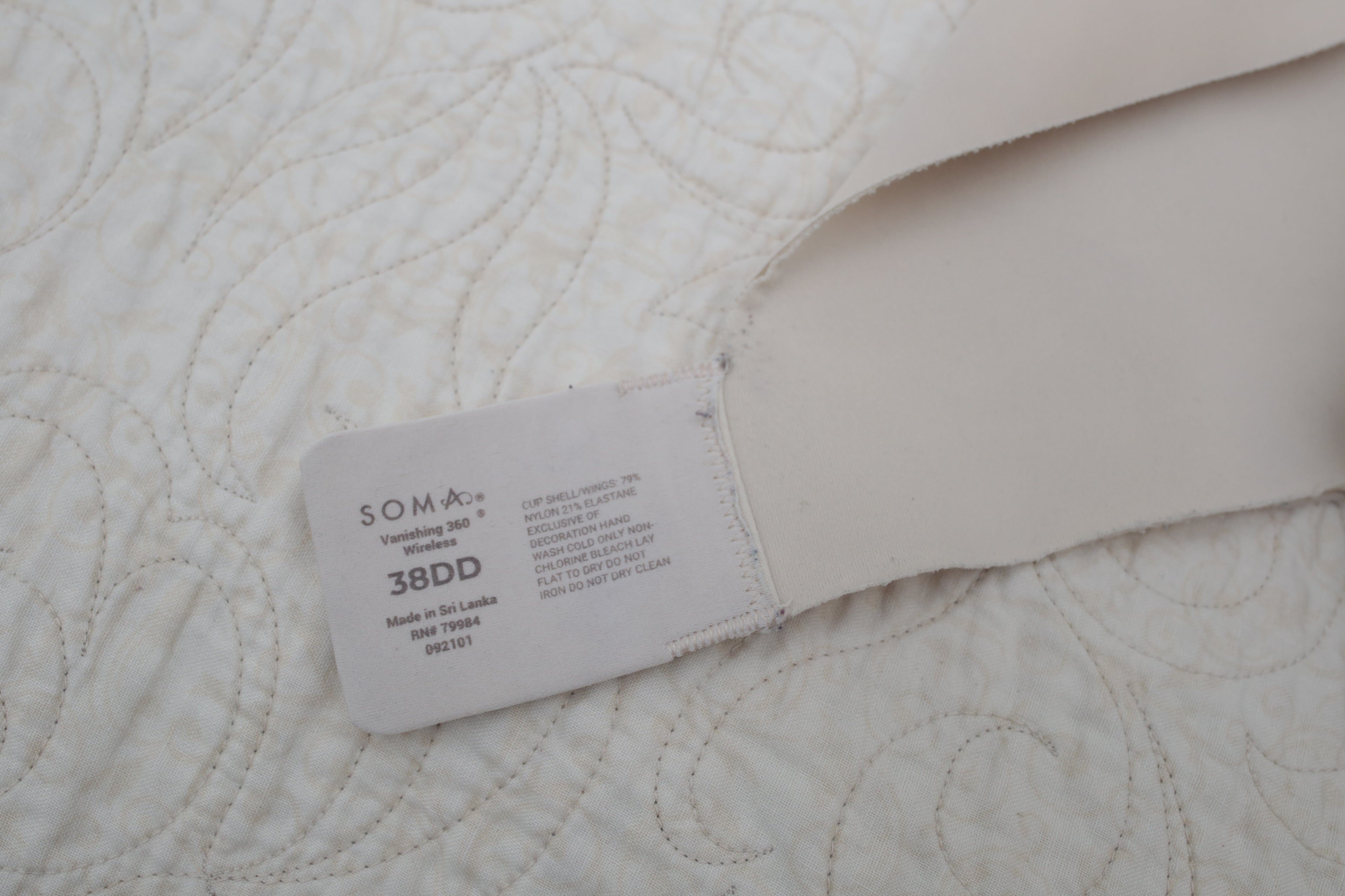 Soma 38DD Vanishing 360 Wireless T-shirt Bra Light Taupe