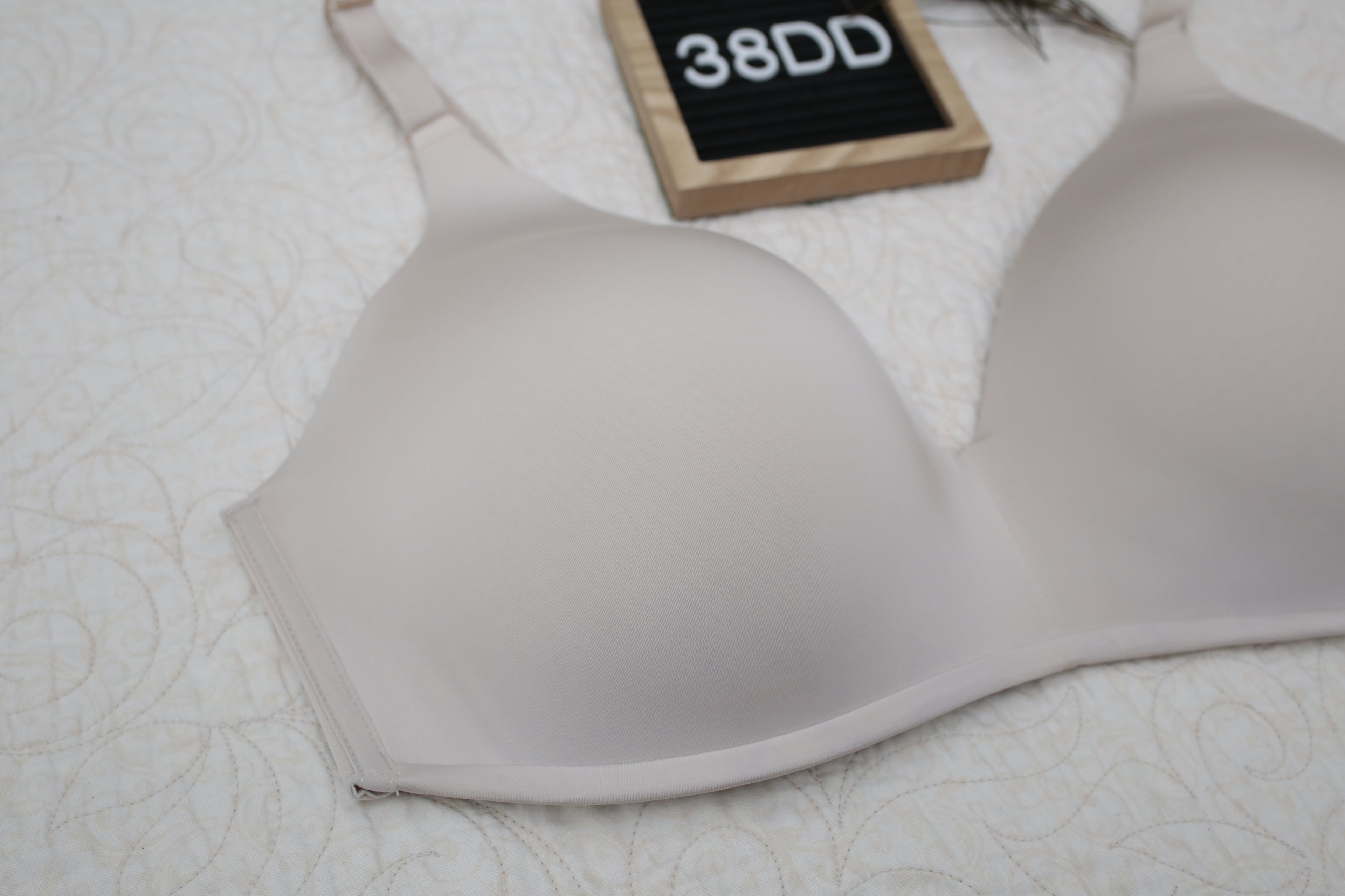 Soma 38DD Vanishing 360 Wireless T-shirt Bra Light Taupe