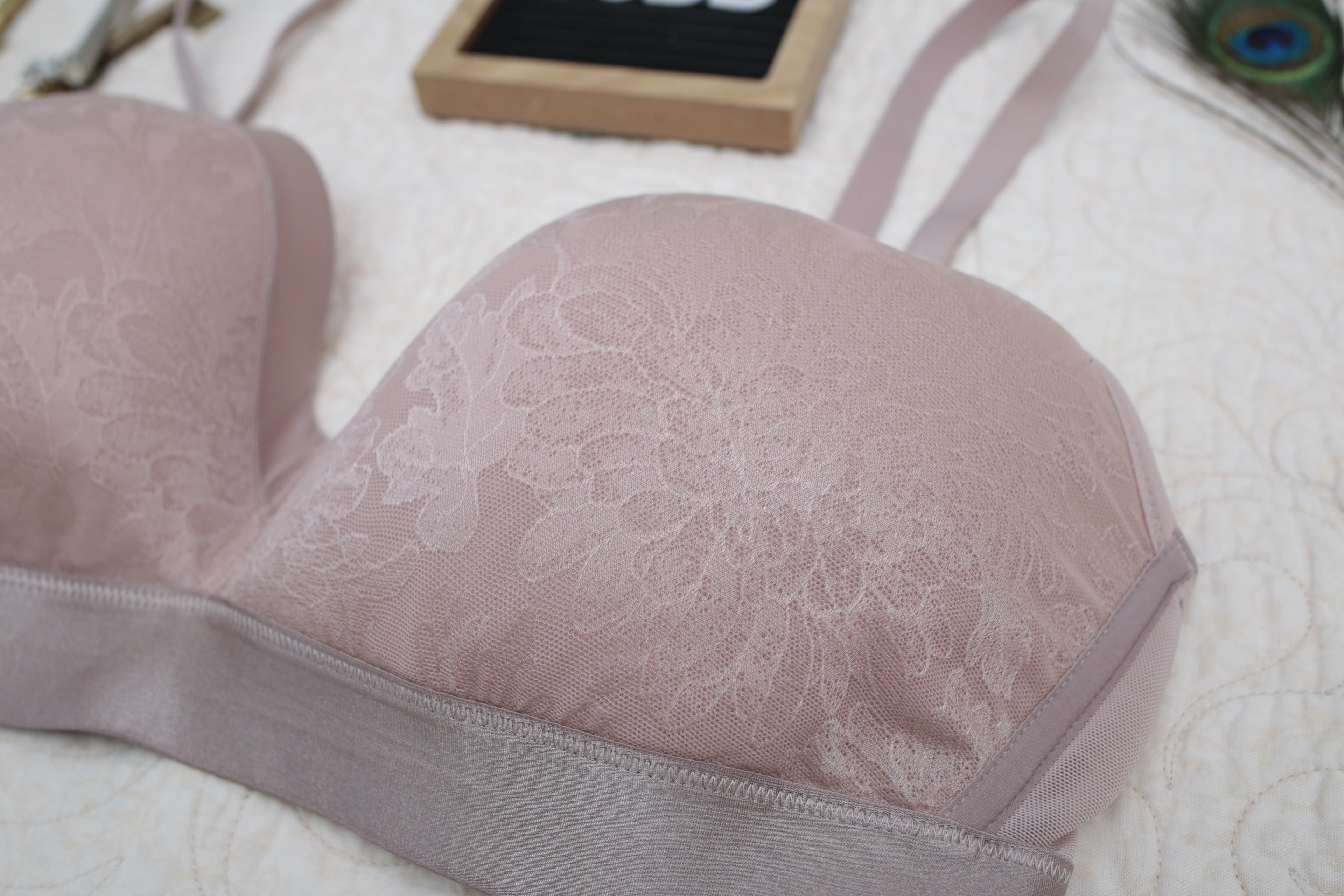 Soma 36DD Lightest Lift Wireless Spacer Bra Pale Pink