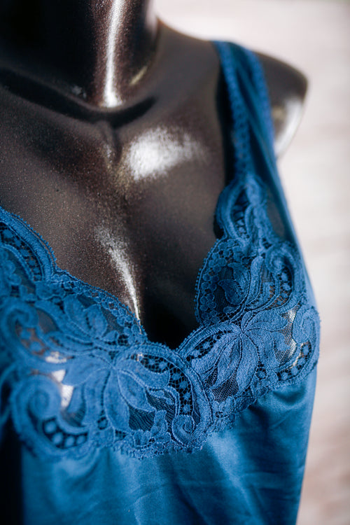 Wonder Maid Non-Cling Vintage Satin Cami Camisole Lingerie 36 Medium Dark Blue