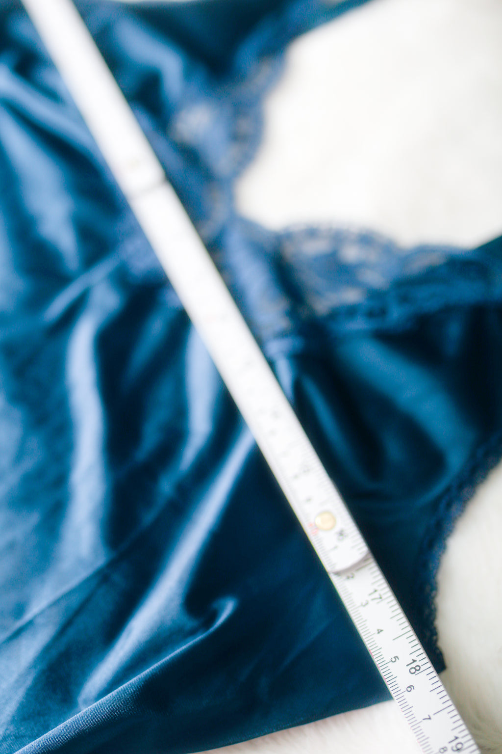 Wonder Maid Non-Cling Vintage Satin Cami Camisole Lingerie 36 Medium Dark Blue
