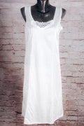 Metropolitan Vintage 90s Satin Full Slip White Medium