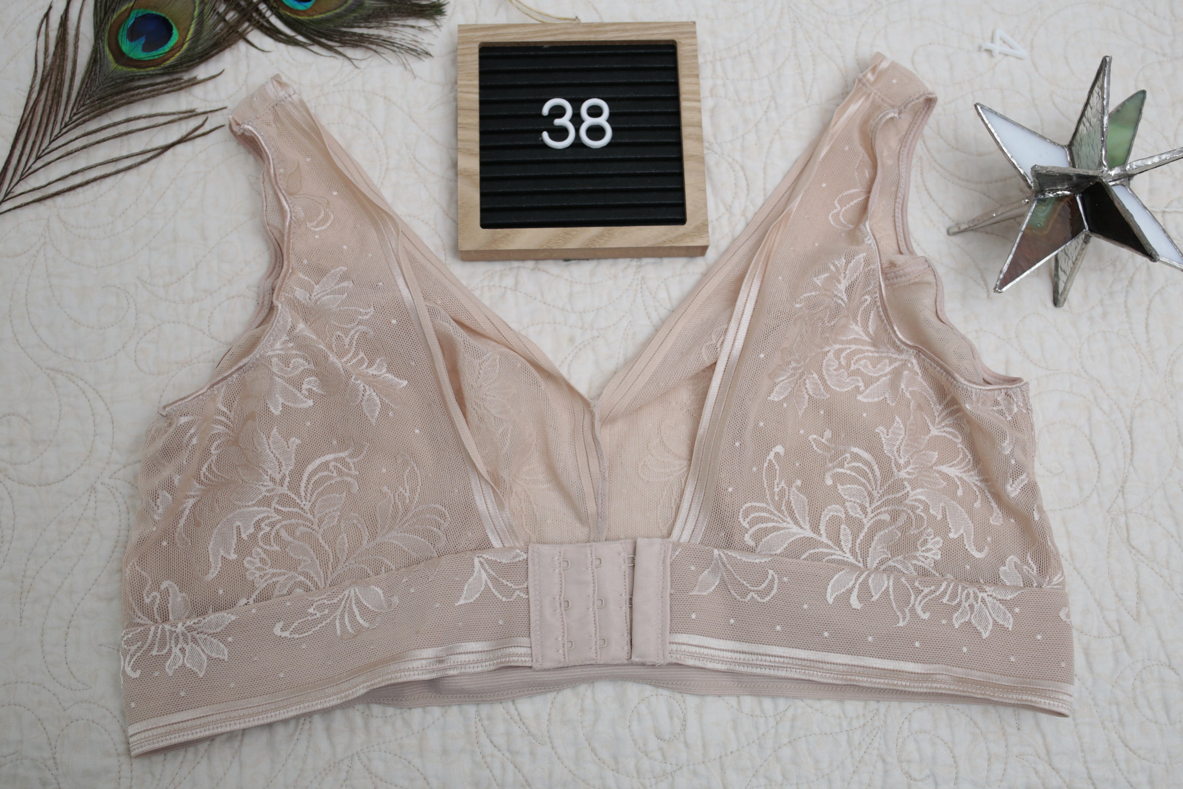Wacoal 38 Band Net Effect Soft Cup 810340 Bralette Wireless Bra Beige Pink Lace