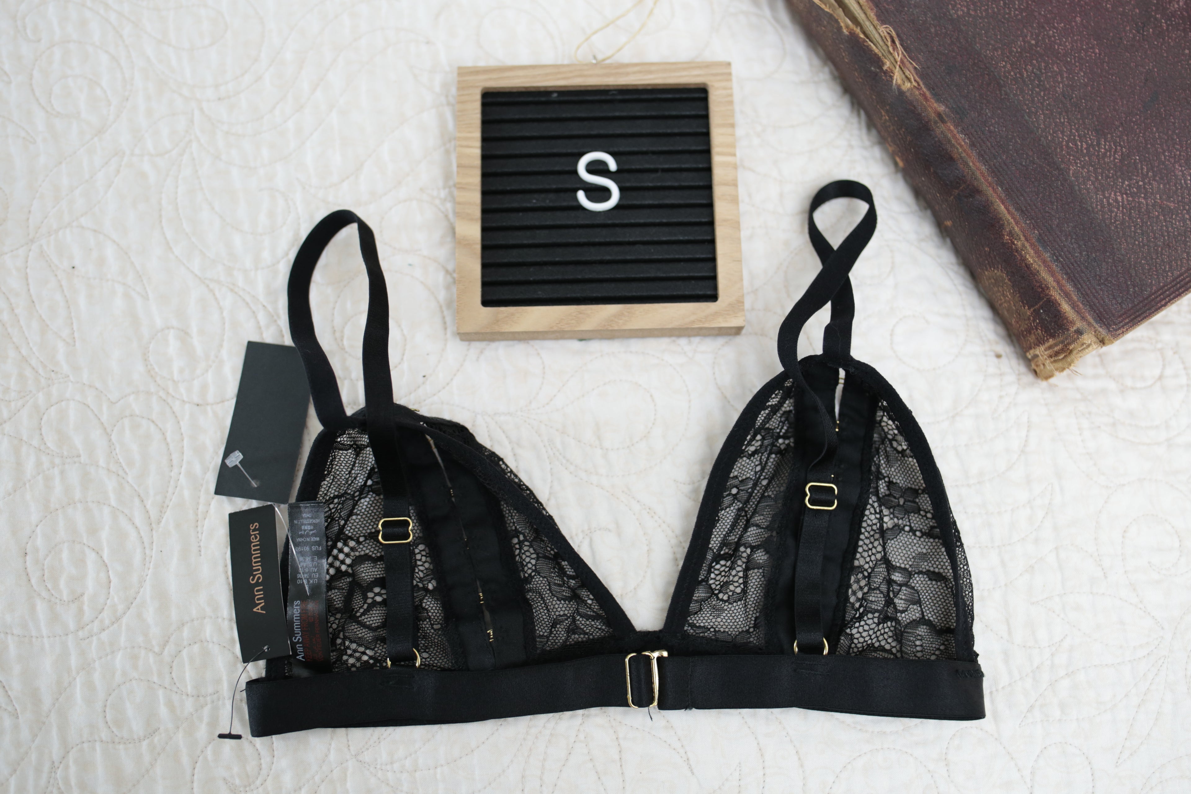 Ann Summers Open-cup Peephole Black Lace Sexy Bra S 4-6 NEW