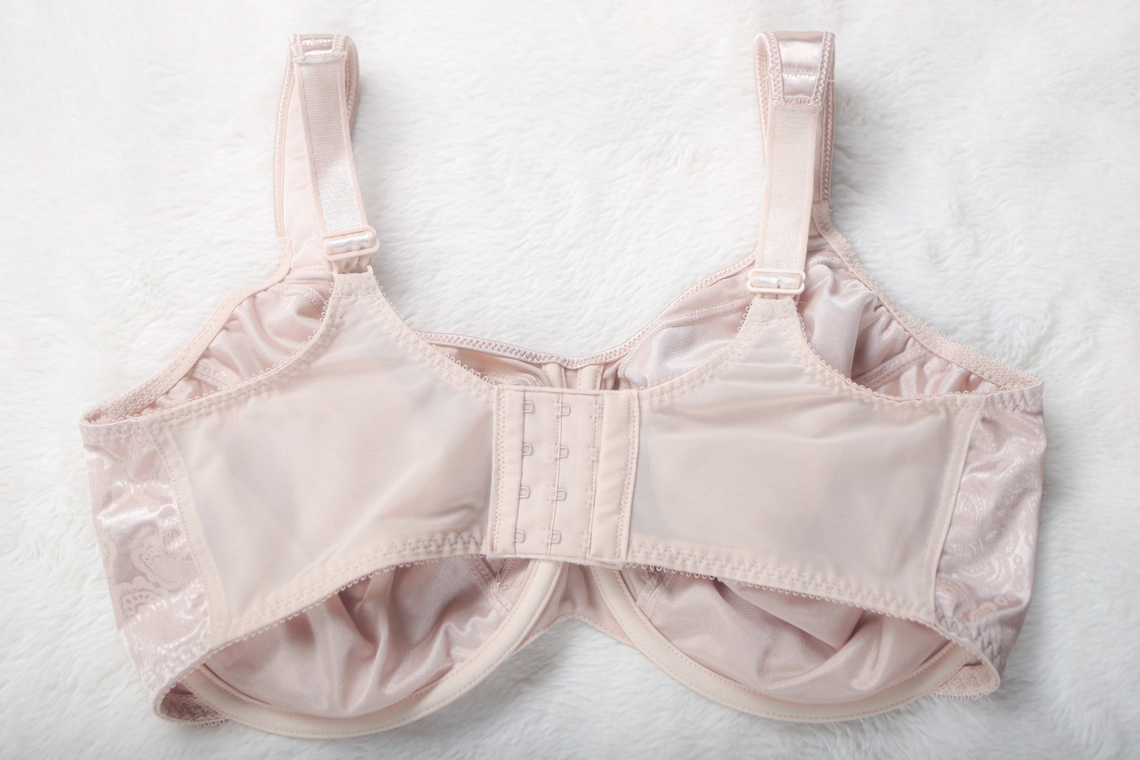 Bali Satin Tracings Minimizer 3562 Full Figure Underwire Bra Beige 40DDD
