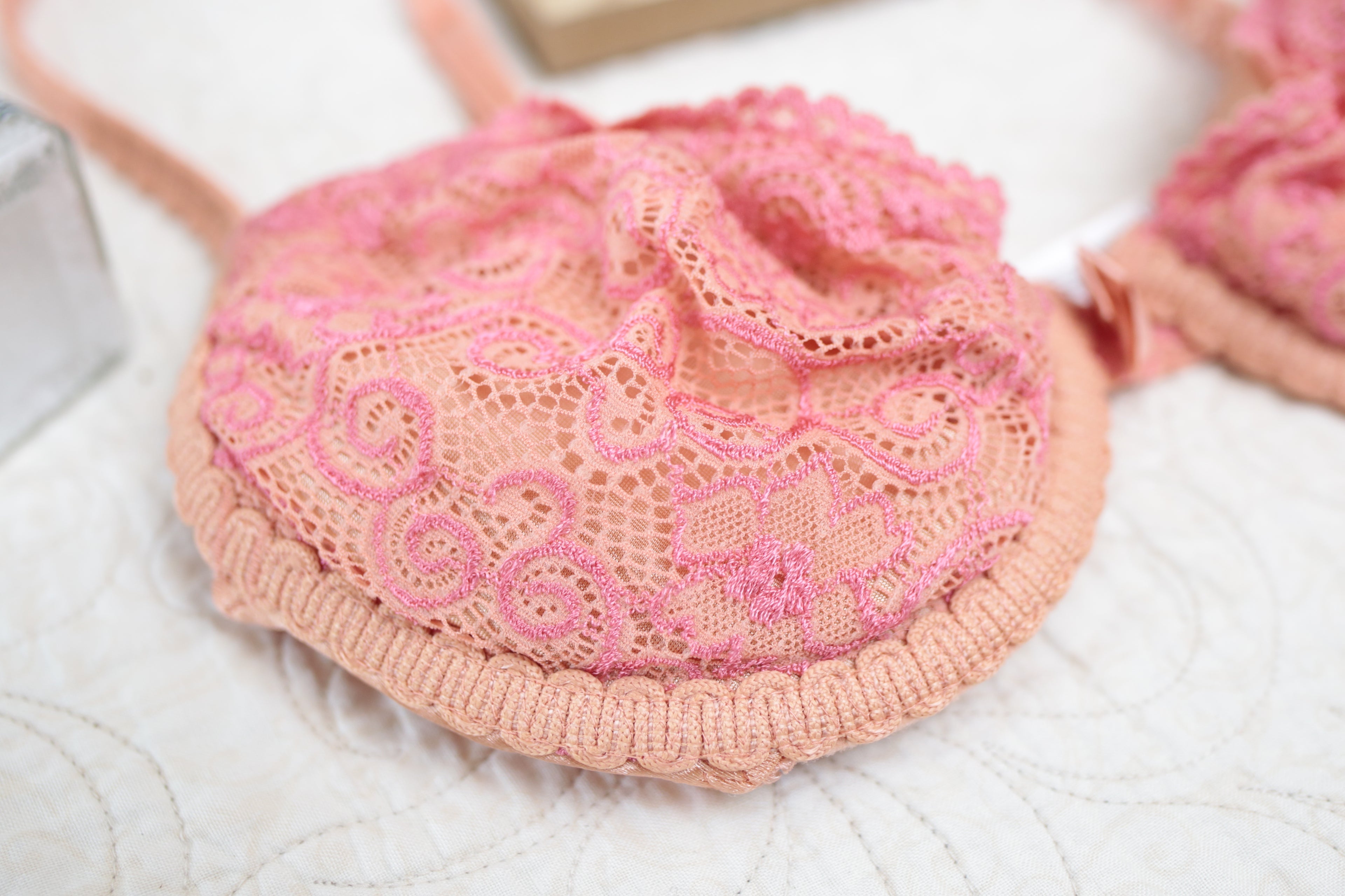 Victoria's Secret Vintage 34C Embroidered Removable-pad Push-up Bra Pink Lace