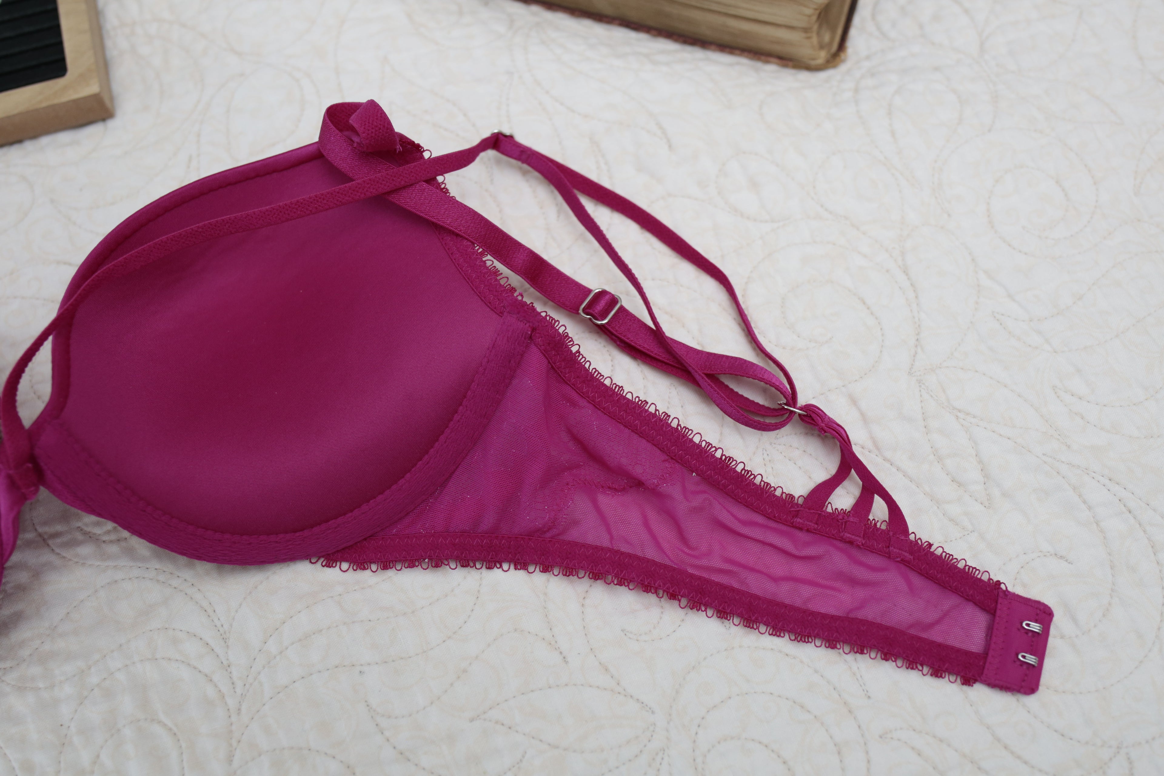 Victoria's Secret 34B Very Sexy Push-up Strappy Demi Plunge Bra Fuchsia Pink NEW