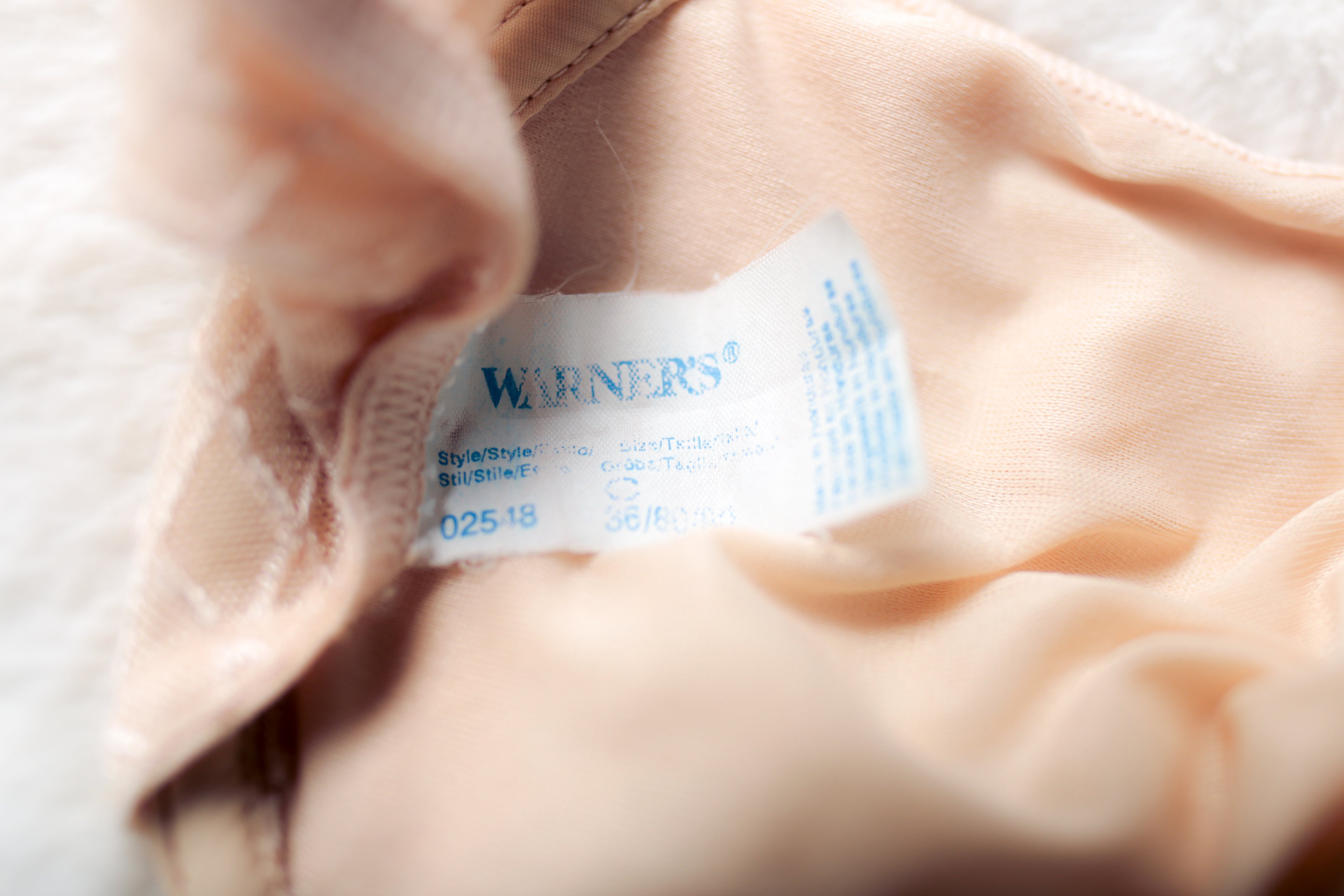 Warner's Vintage Frankly Fabulous 02548 Unlined Sheer Mesh Front Close Demi Bra 36C Beige