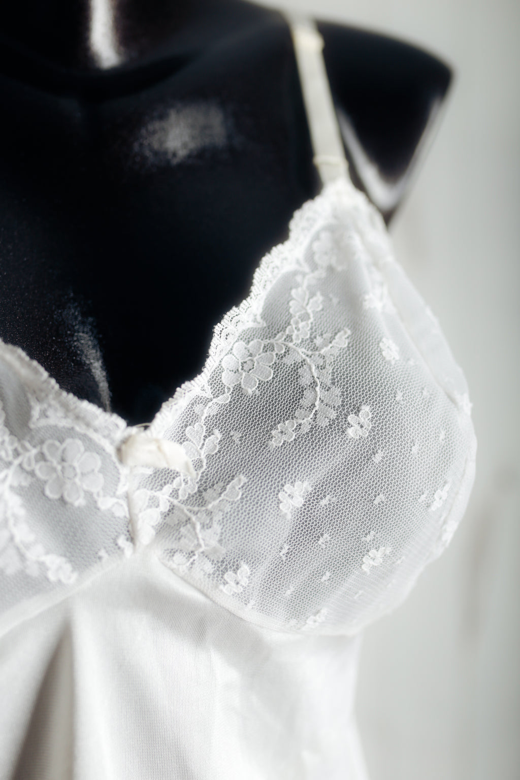 Vassarette Vintage Sheer Satin and Lace Camisole Lingerie 38 White