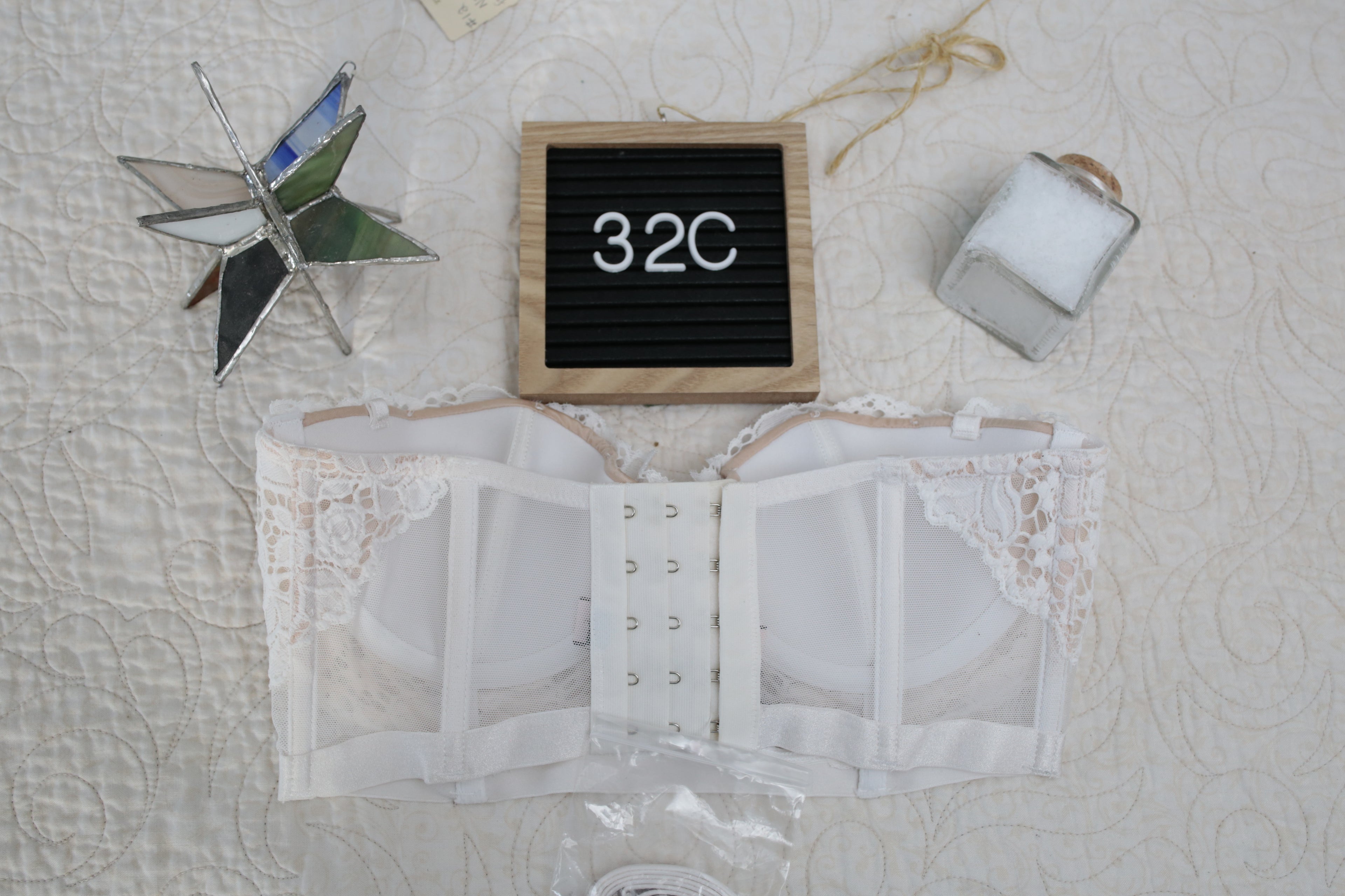 Victoria's Secret 32C Very Sexy Multi-way Convertible Bra White Nude Lace NEW