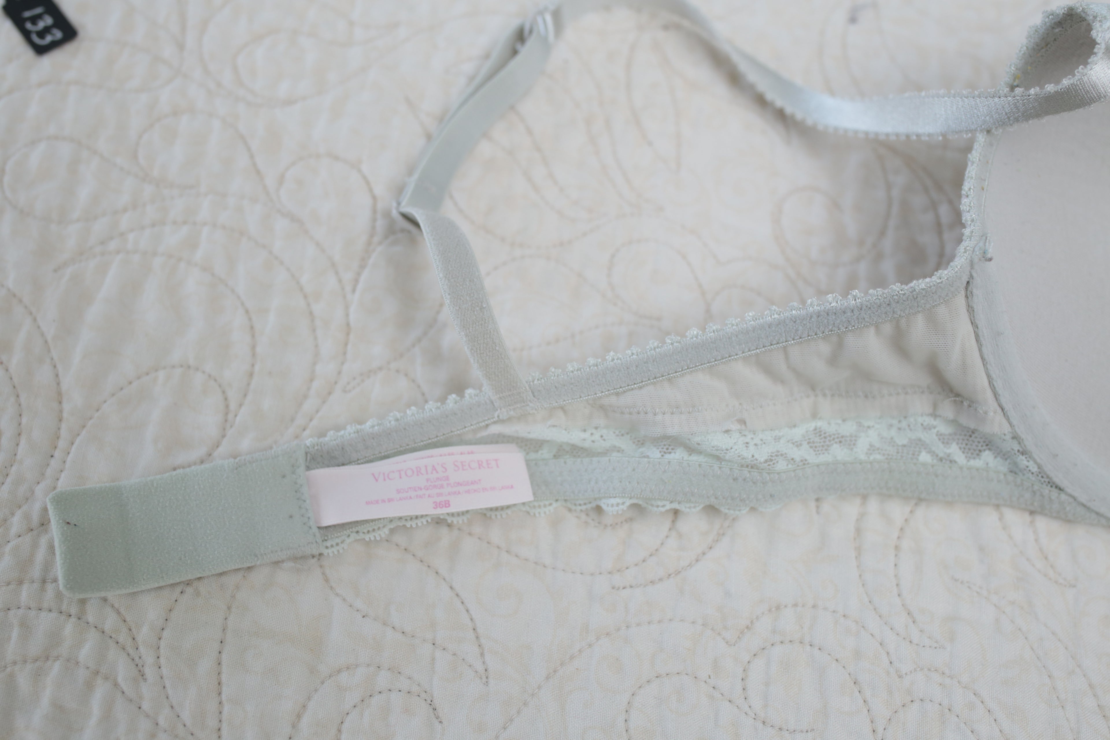Victoria's Secret 36B Plunge Padded Bra Gray Blue Ribbed