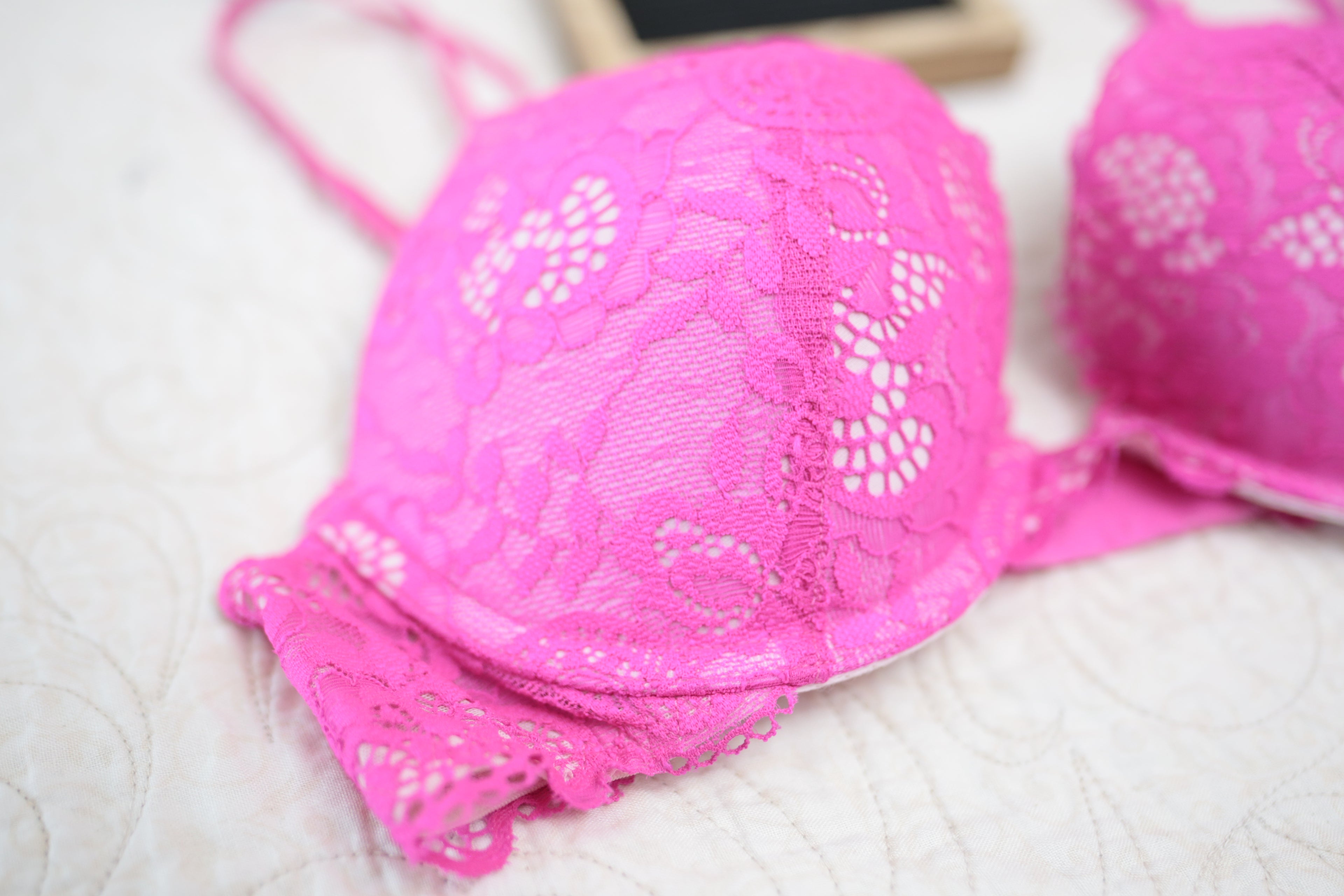 Victoria's Secret 34B Very Sexy Push-up Demi Bra Fuchsia Hot Pink