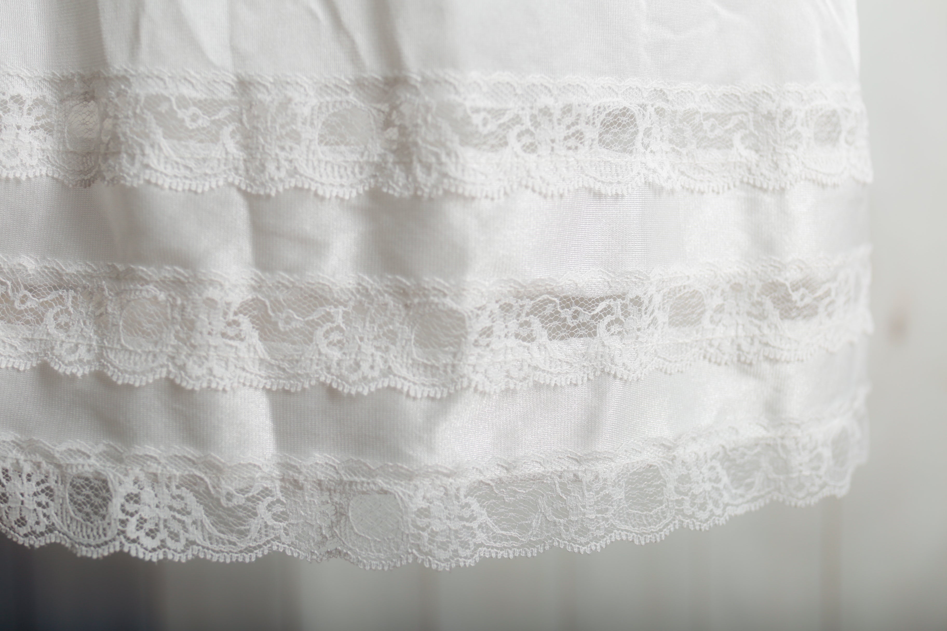 Vintage White Short Soft Satin Half Slip Lace Hem USA-made Small