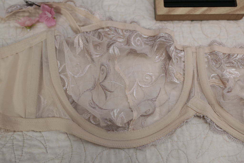 Soma 40DD Sensuous Lace Unlined Underwire Bra Beige Sheer Floral