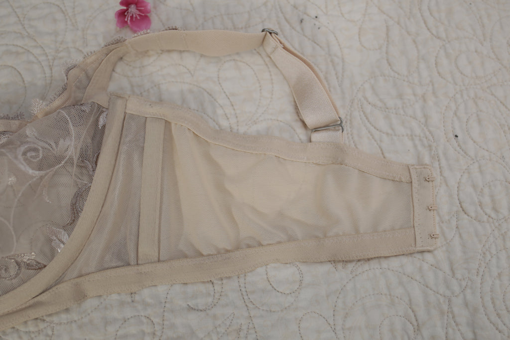 Soma 40DD Sensuous Lace Unlined Underwire Bra Beige Sheer Floral