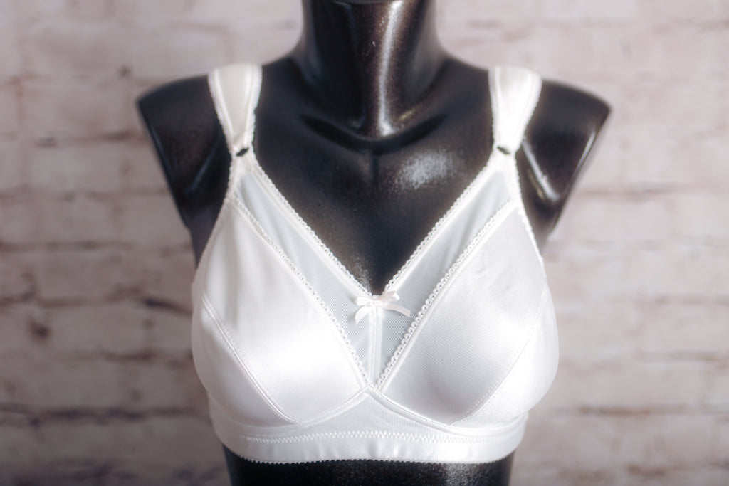 Playtex Vintage 18 Hour USA-made Satin Wireless Unlined Bra 36B White 4377