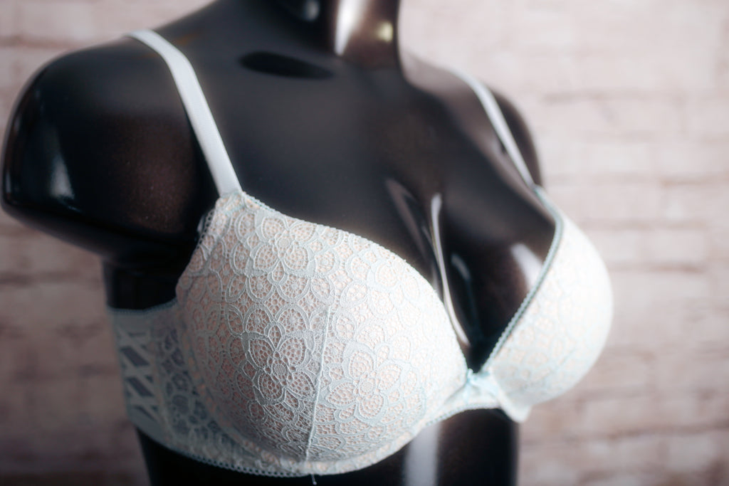 Victoria's Secret Dream Angels Push-up Padded Strappy Bra 38D Blue Lace