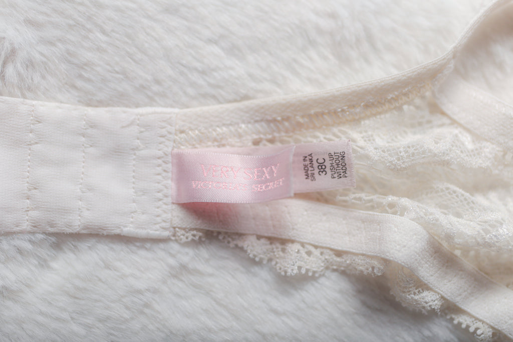 Victoria's Secret Vintage Very Sexy Lined Lace Bra 38C White Nude