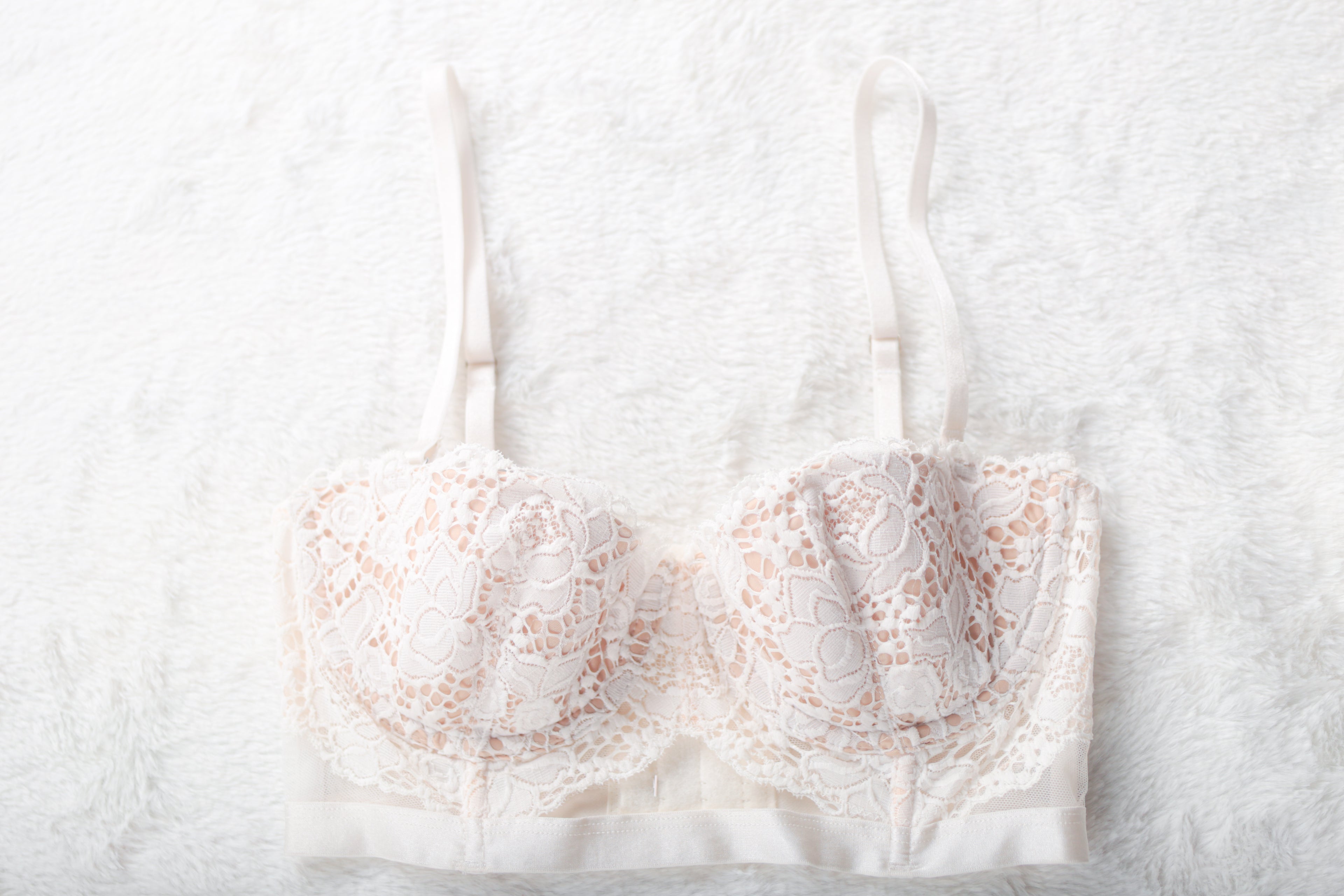 Victoria's Secret Very Sexy Multi-way Convertible Bra 32C White Nude Lace NEW