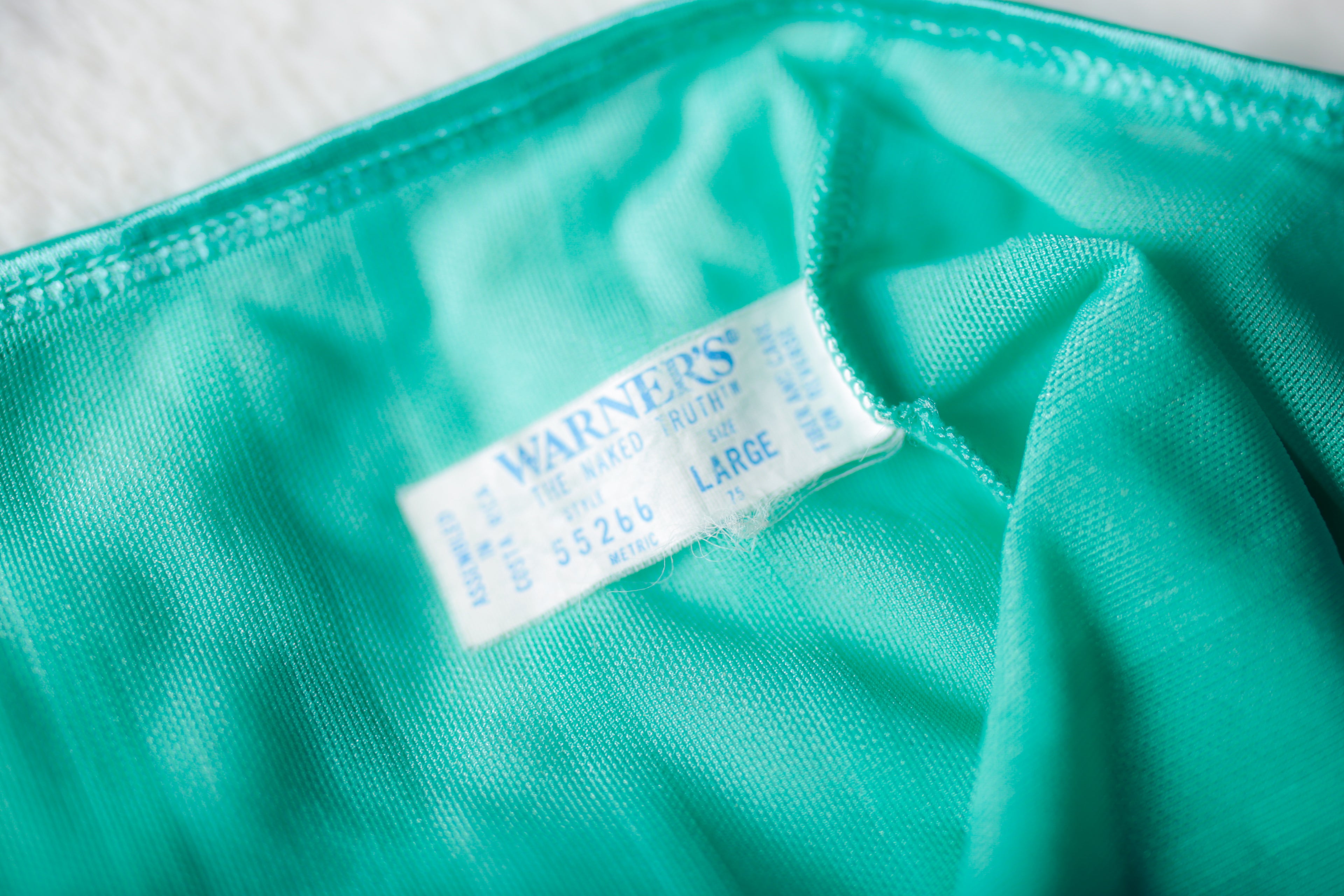 Warner's Vintage Naked Truth Sheer Mesh Breathable Cami Large Teal Green