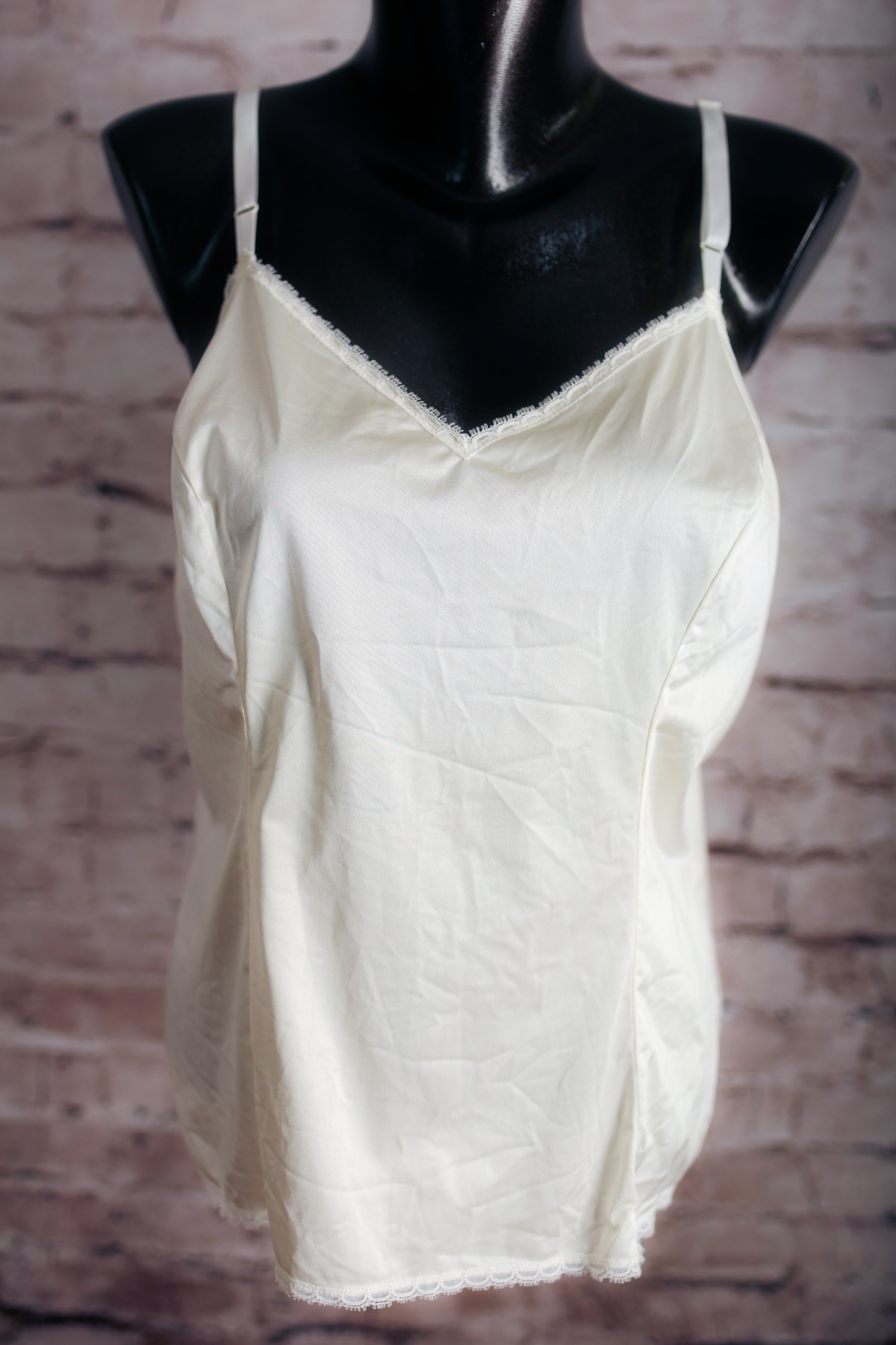 Vanity Fair Satin Glance 17-701 Vintage Cami Camisole Lingerie 42 XL Ivory