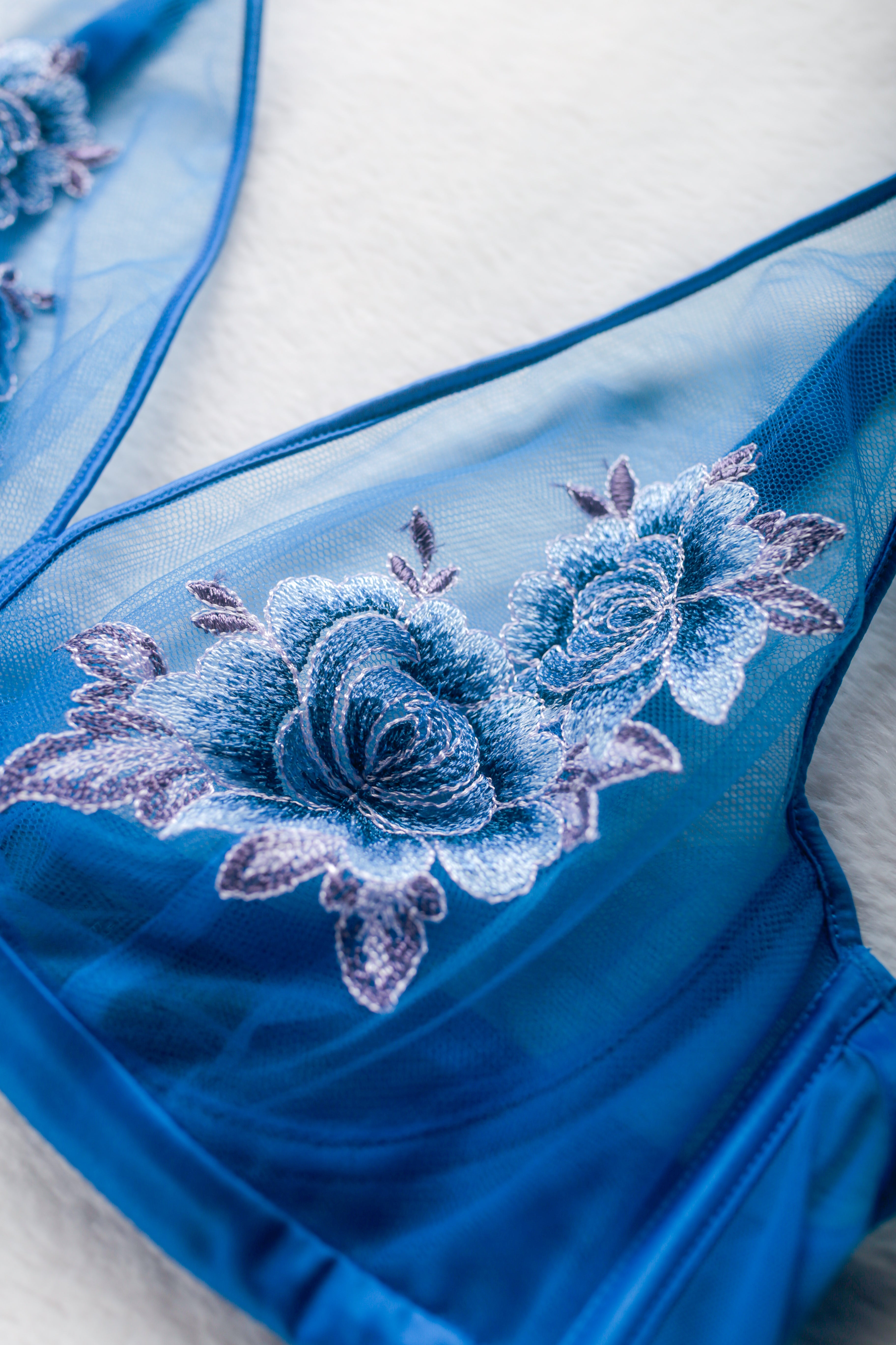 Understance Unlined Sheer Mesh Embroidered Floral Underwire Bra 34C Blue
