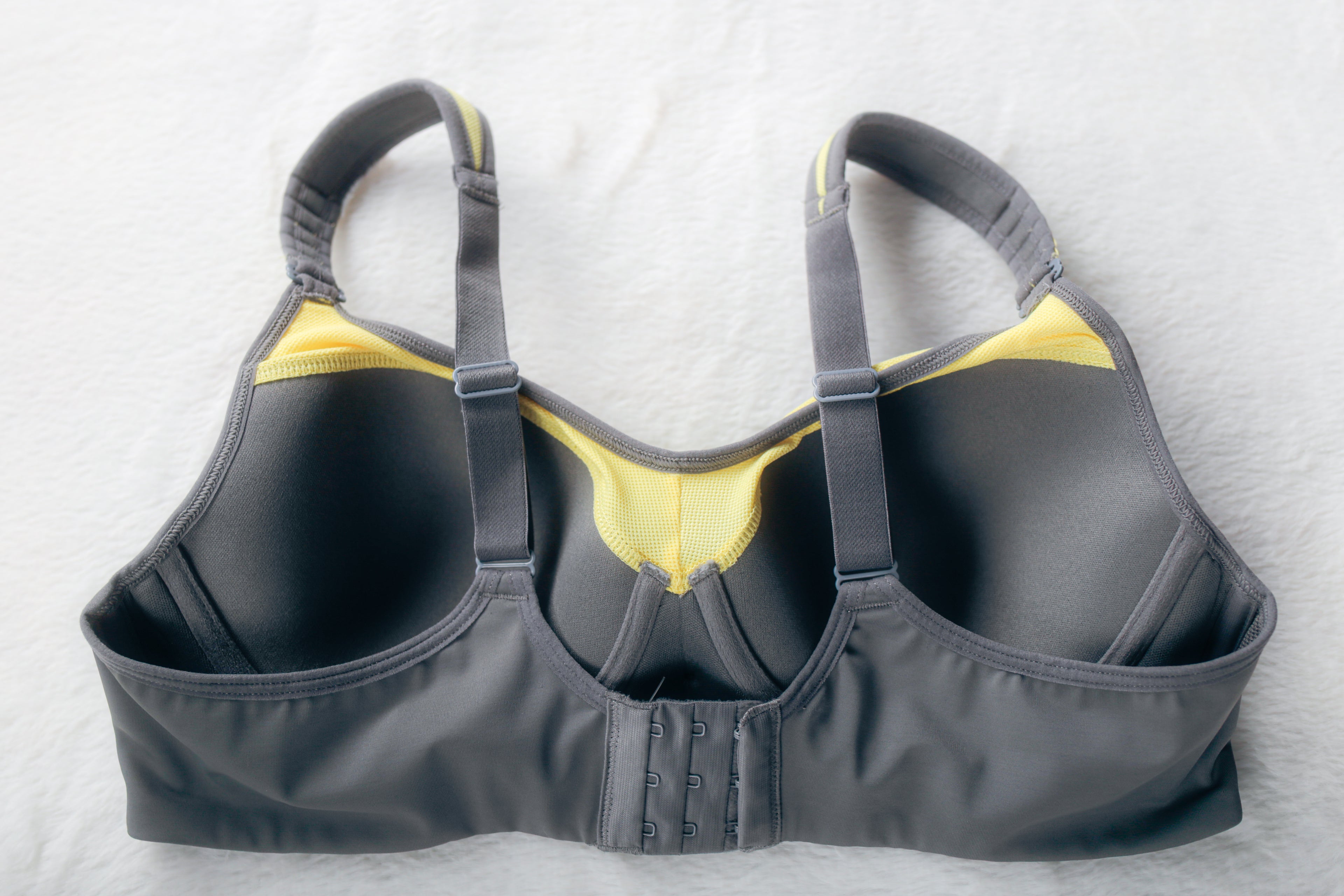 Adore Me High Impact Encapsulating Underwire Sports Bra 36C Gray
