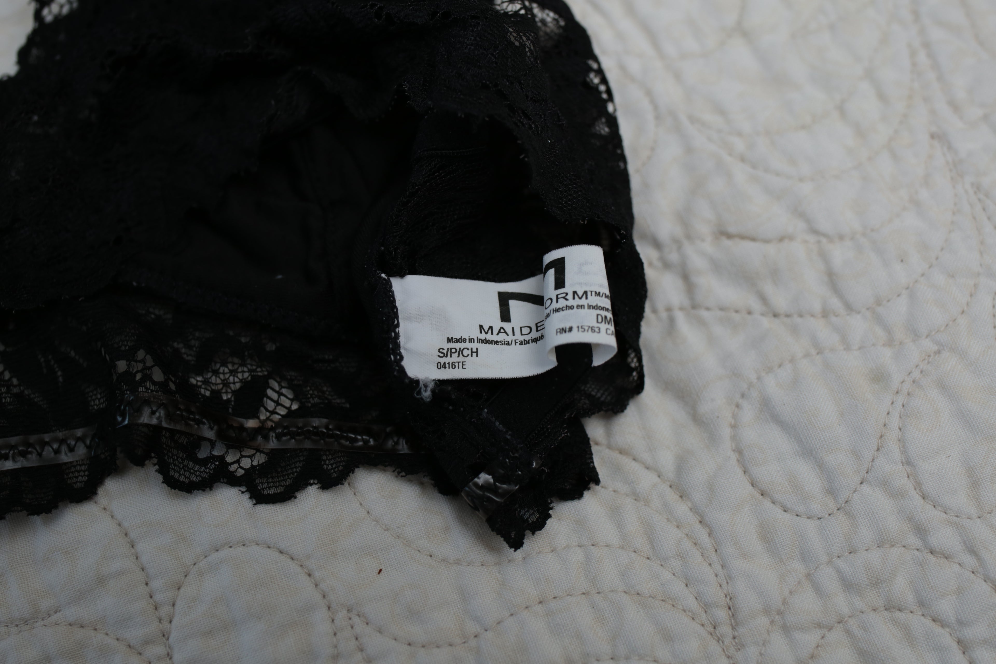 Maidenform Lined Lace Wireless Bralette Bra Small AA-C Cup Black