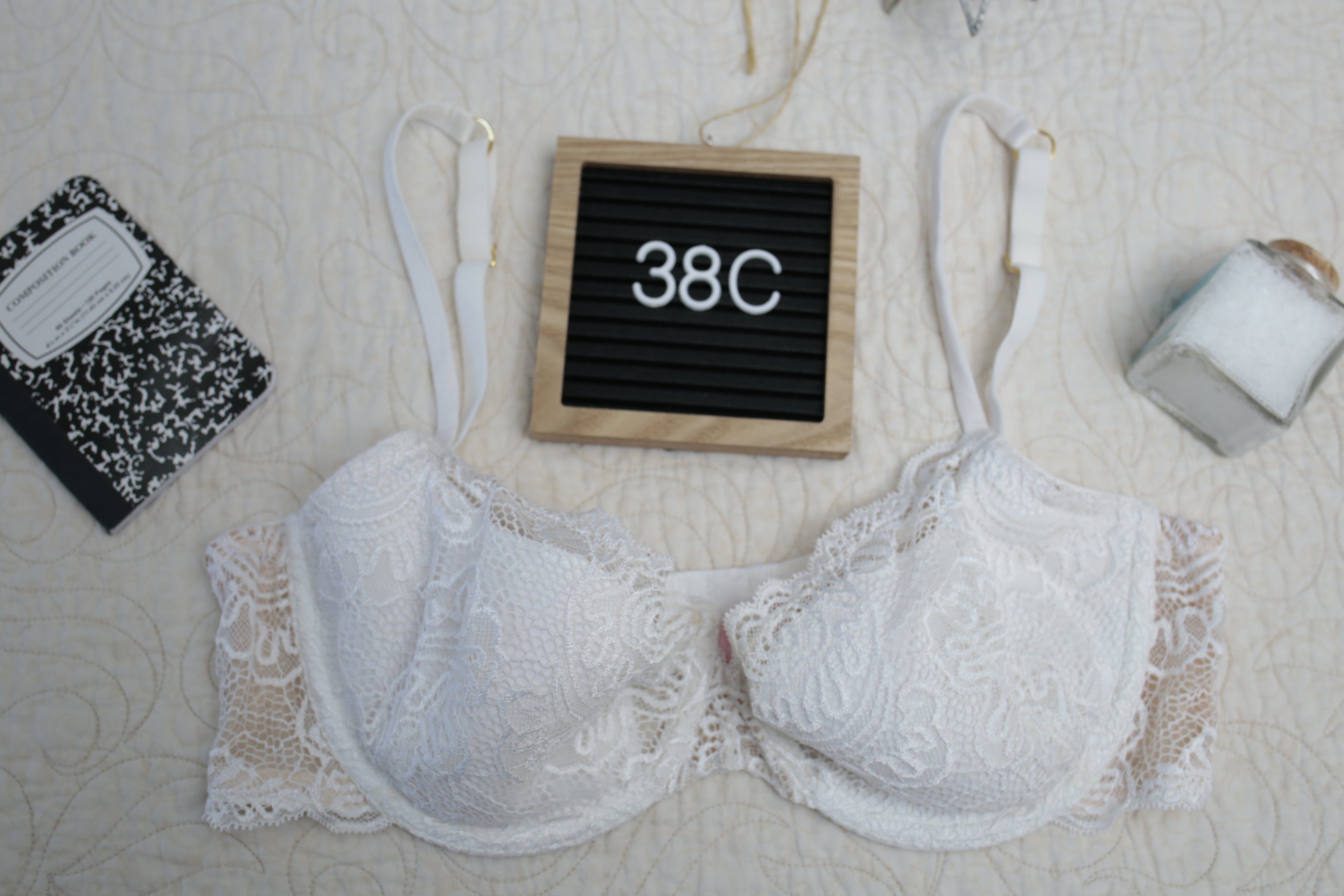 Victoria's Secret 38C Vintage Very Sexy Lined Lace Bra White Nude