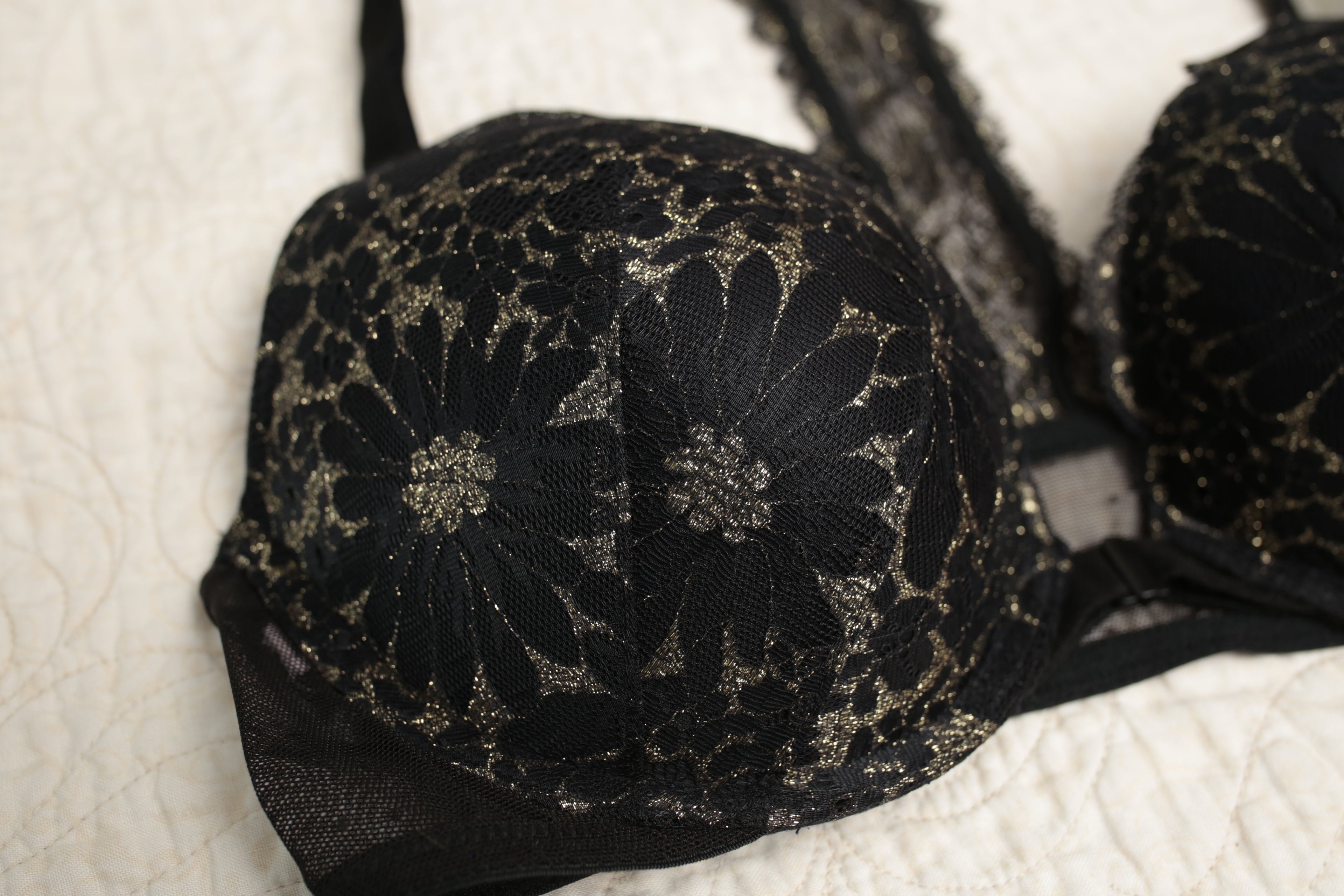 Victoria's Secret 36C Push-up Front Closure Racerback Bra Black and Gold Lace