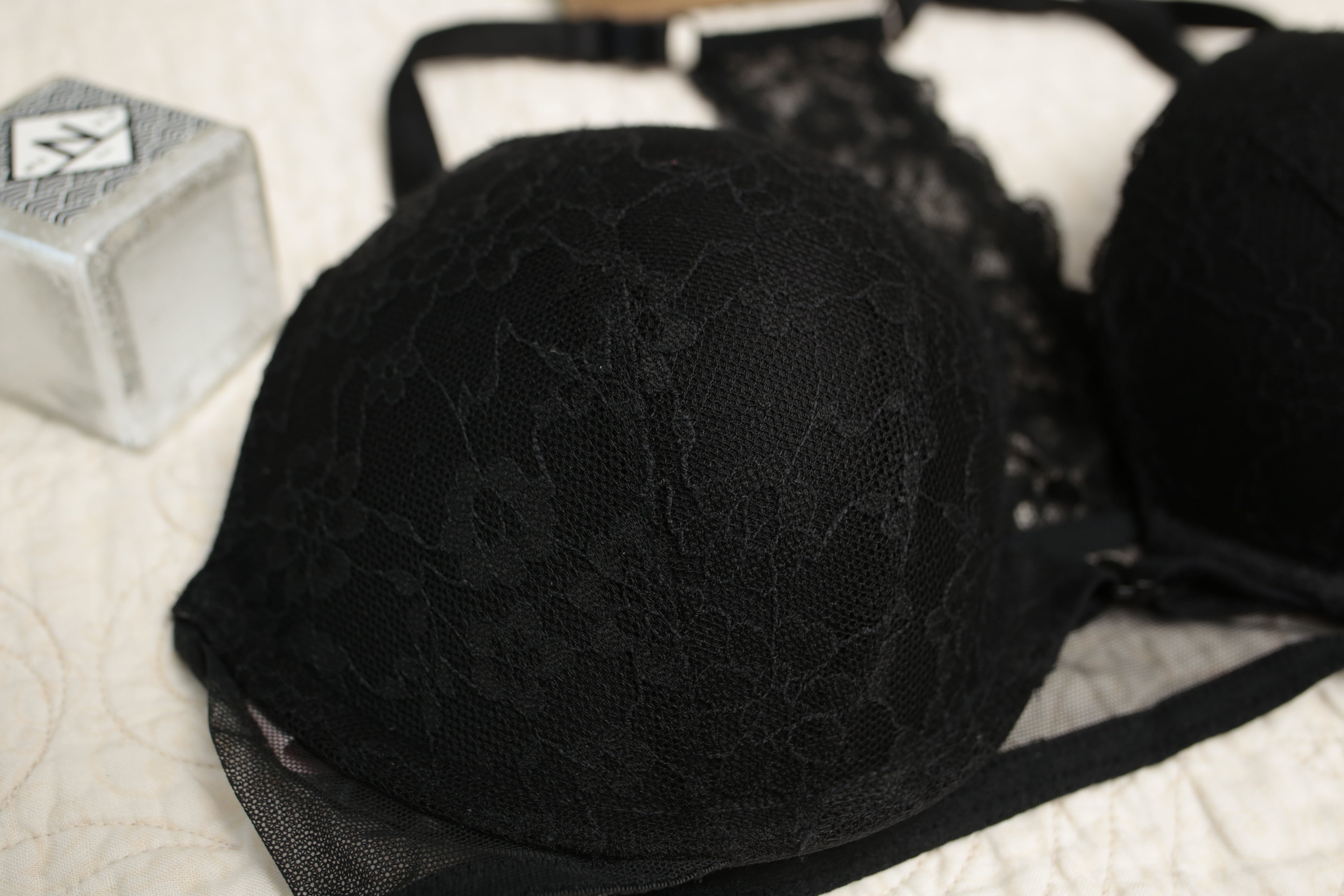 Victoria's Secret 36C Push-up Front Closure Racerback Bra Black Lace