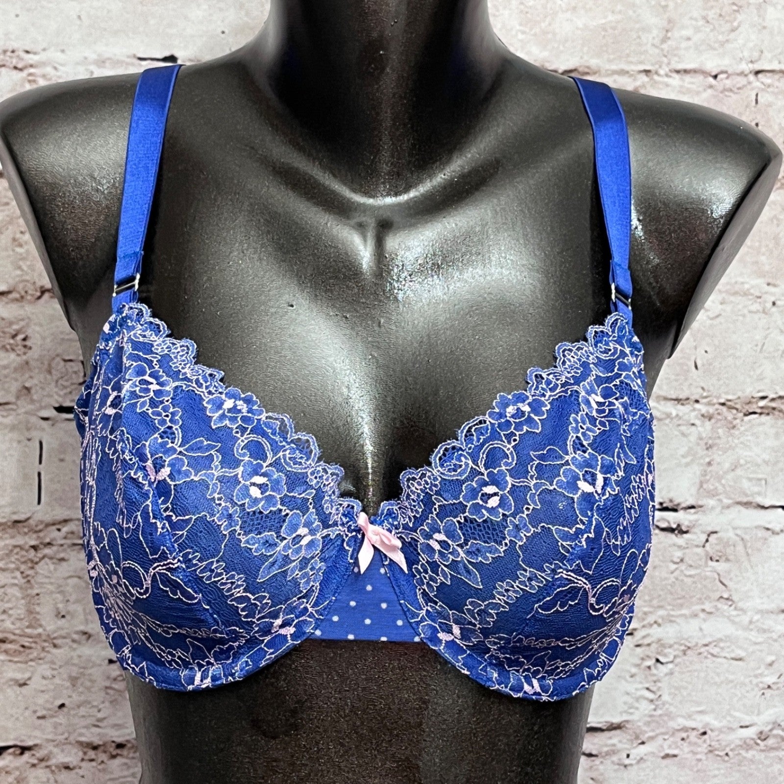 b.tempt'd Express Yourself 951151 Embroidered Breathable Unlined Lace Bra Blue 34DD