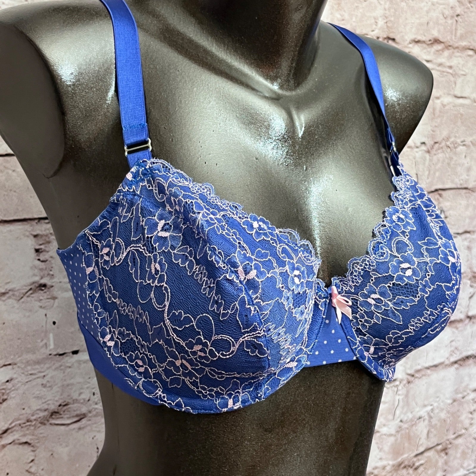 b.tempt'd Express Yourself 951151 Embroidered Breathable Unlined Lace Bra Blue 34DD