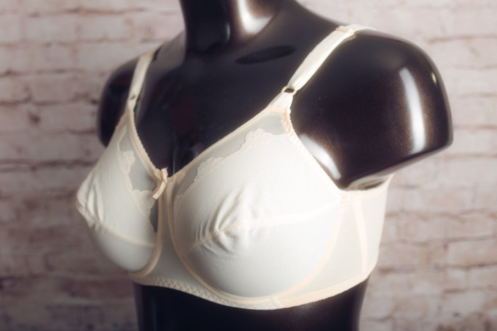 Bali 0180 Flower Retro Duckbill Unlined Satin Pointy Underwire Bra Ivory 36DD